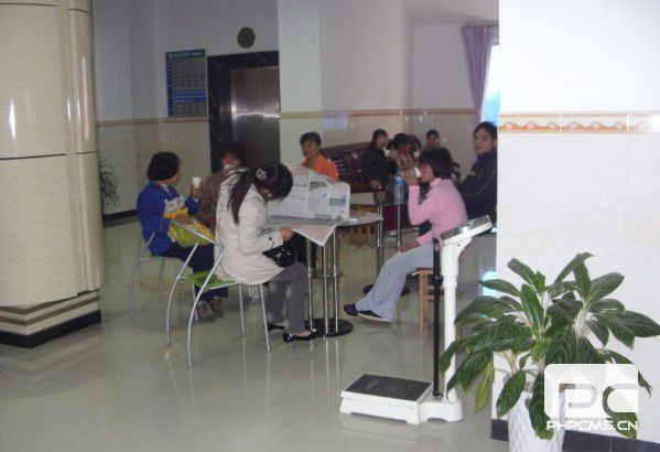 长江妇科诊疗区候诊大厅
